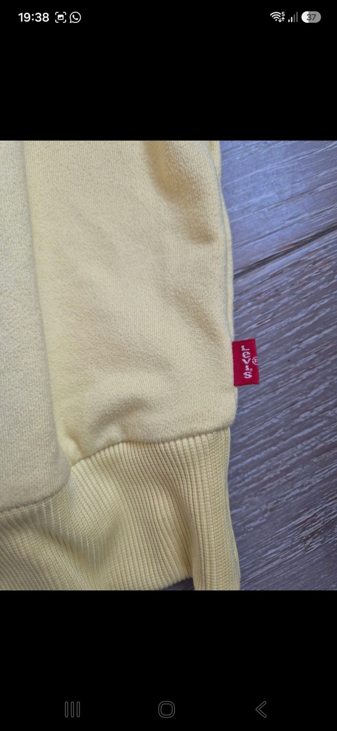 Geel sweatshirt set, legging en bloemig T-shirt. Levis. Maat 10/ 12 jaar – photo 6